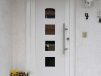 Weiße Kunststoff-Haustür von PaX in Offenbach am Main